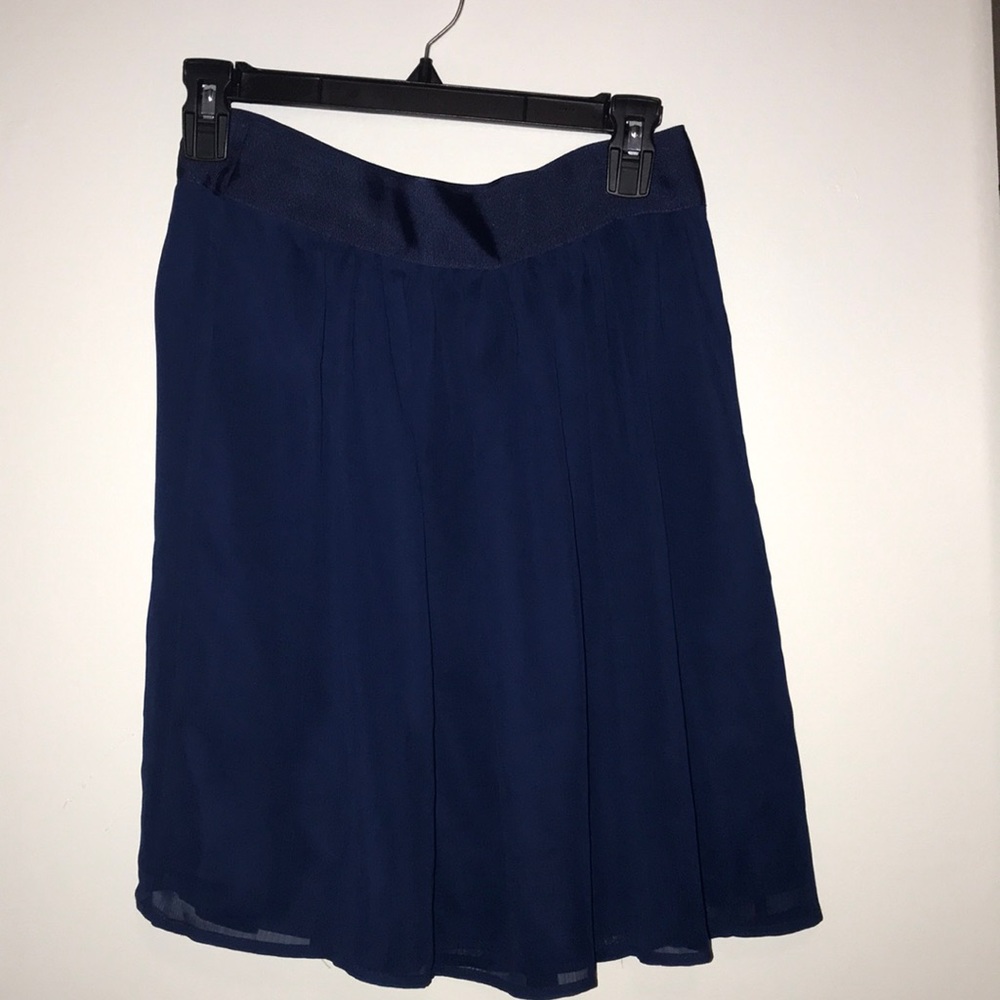 Forever21 knee length navy blue skirt (S)